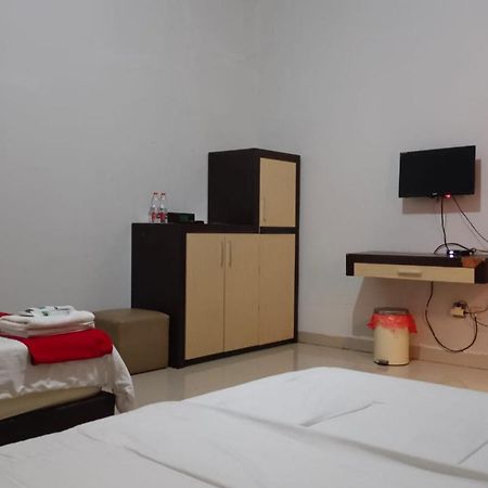 Reddoorz Syariah At Grand Taufiq טראקאן מראה חיצוני תמונה